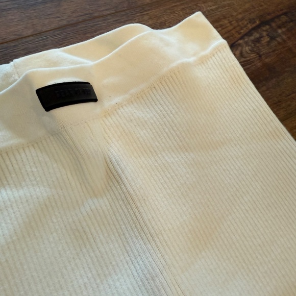 Fear of God Essentials Rib Sweater Bike Shorts - White  XL - Picture 3 of 4